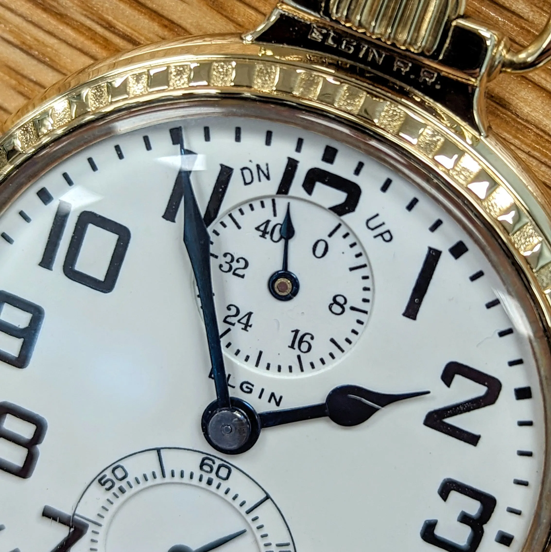 1926 ELGIN B. W. Raymond Pocket Watch Up Down Wind Indicator 21 Jewels 16s