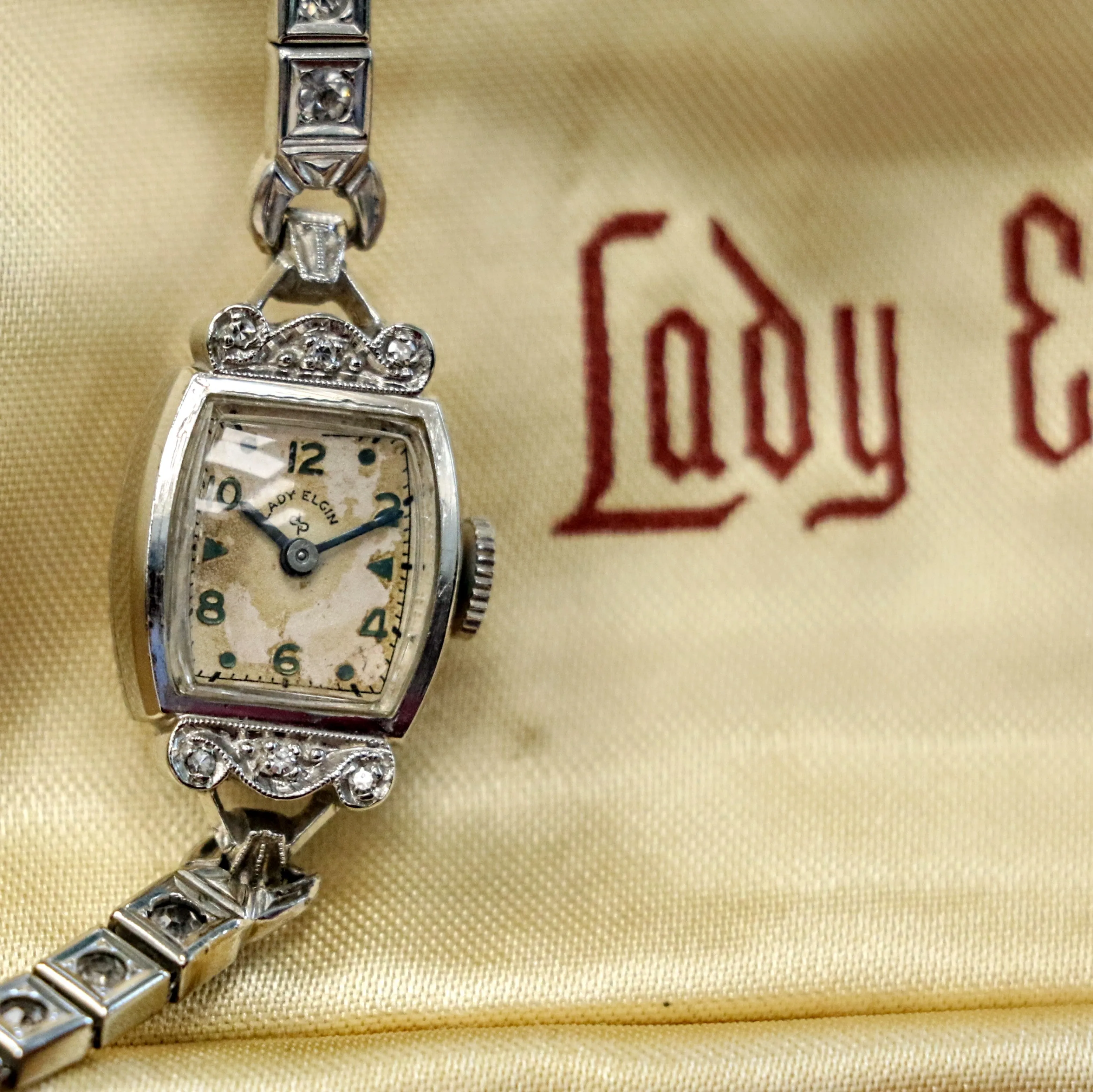 1950 Lady ELGIN Diamond Wristwatch 14K White GOLD Cal. 650 19 Jewels 4 ADJ'S - In BOX!