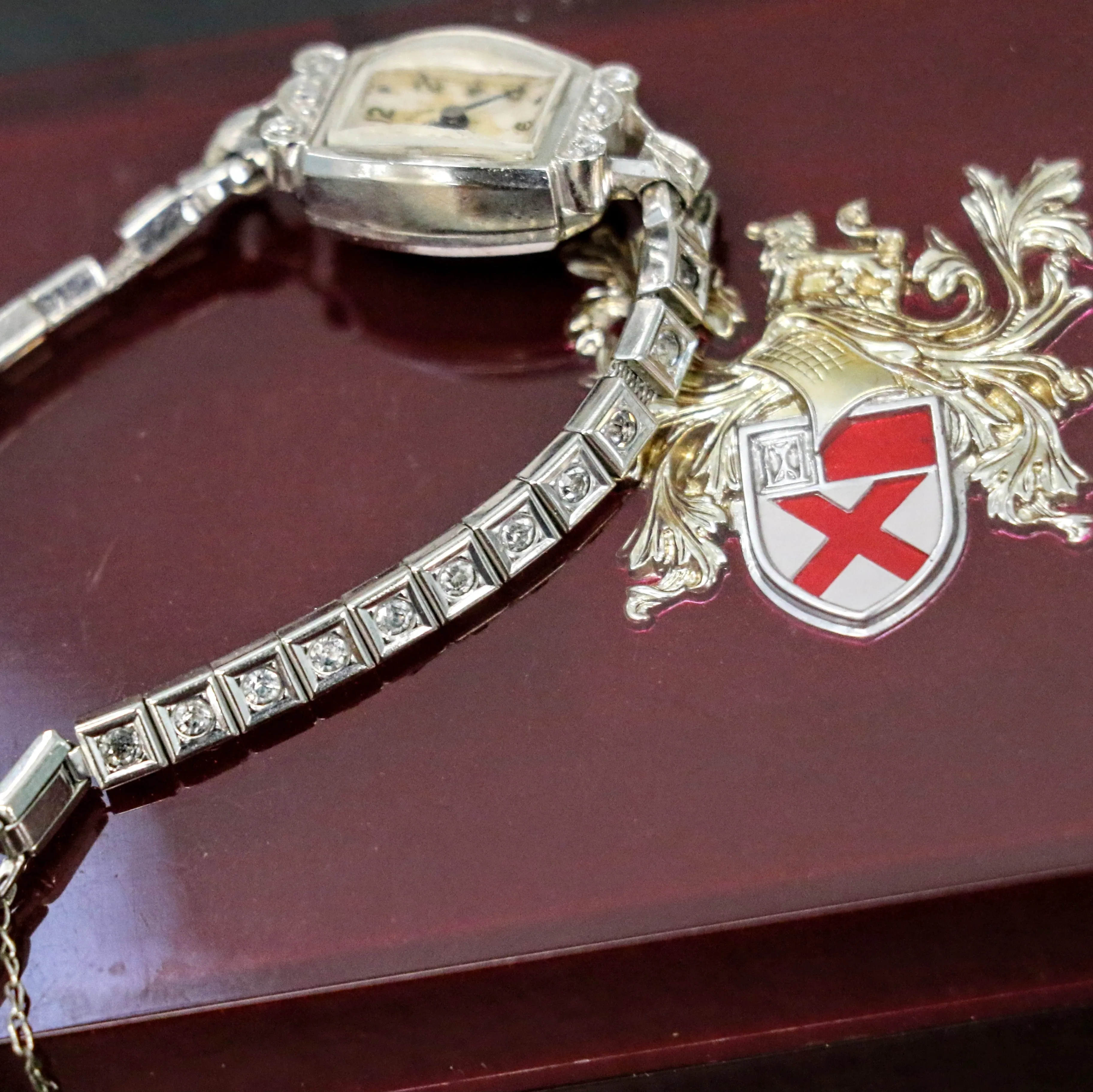 1950 Lady ELGIN Diamond Wristwatch 14K White GOLD Cal. 650 19 Jewels 4 ADJ'S - In BOX!