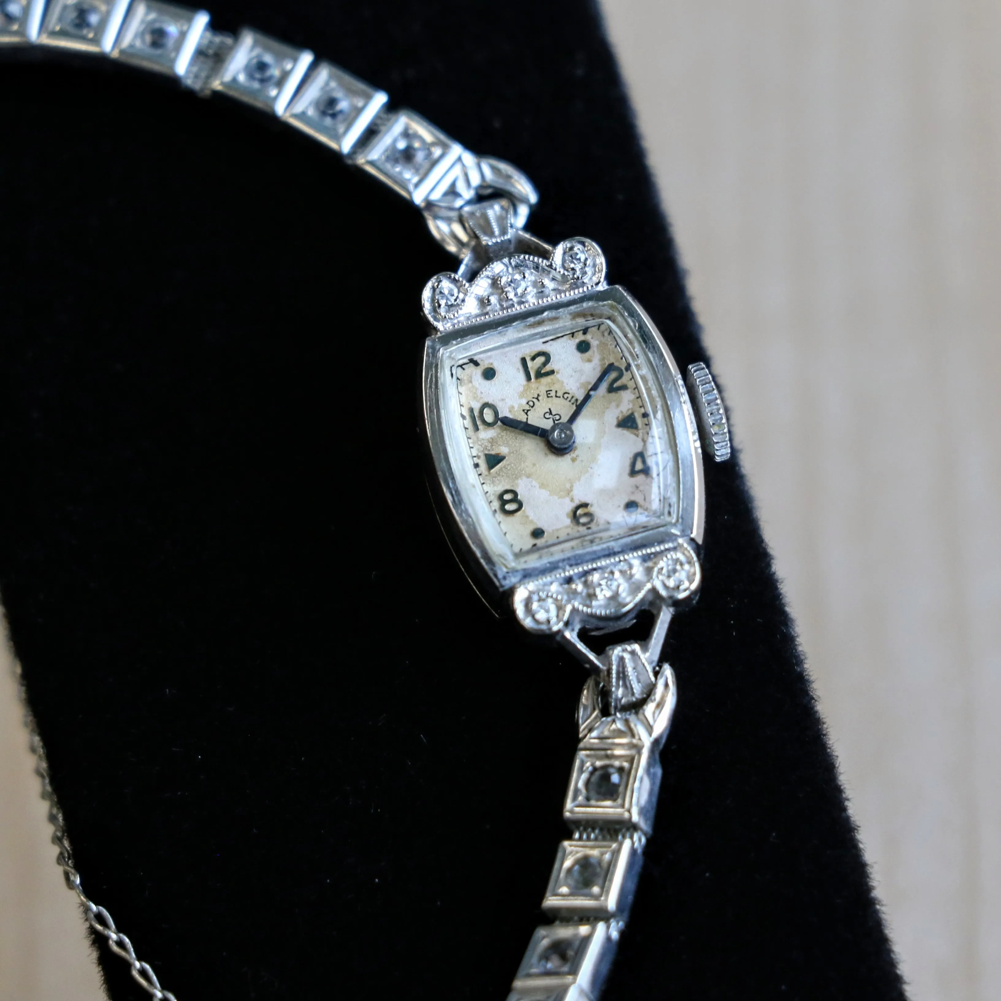 1950 Lady ELGIN Diamond Wristwatch 14K White GOLD Cal. 650 19 Jewels 4 ADJ'S - In BOX!