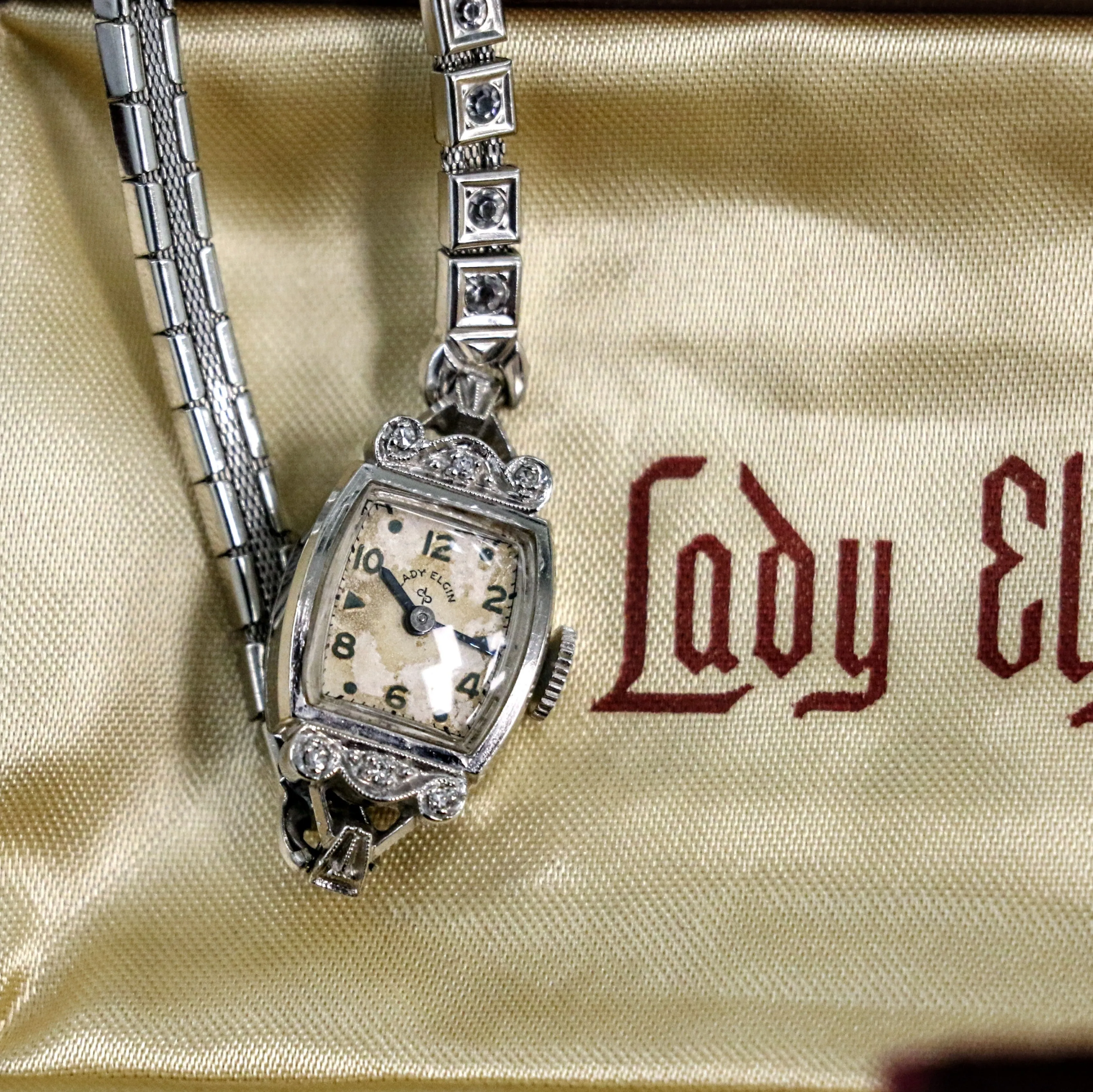 1950 Lady ELGIN Diamond Wristwatch 14K White GOLD Cal. 650 19 Jewels 4 ADJ'S - In BOX!