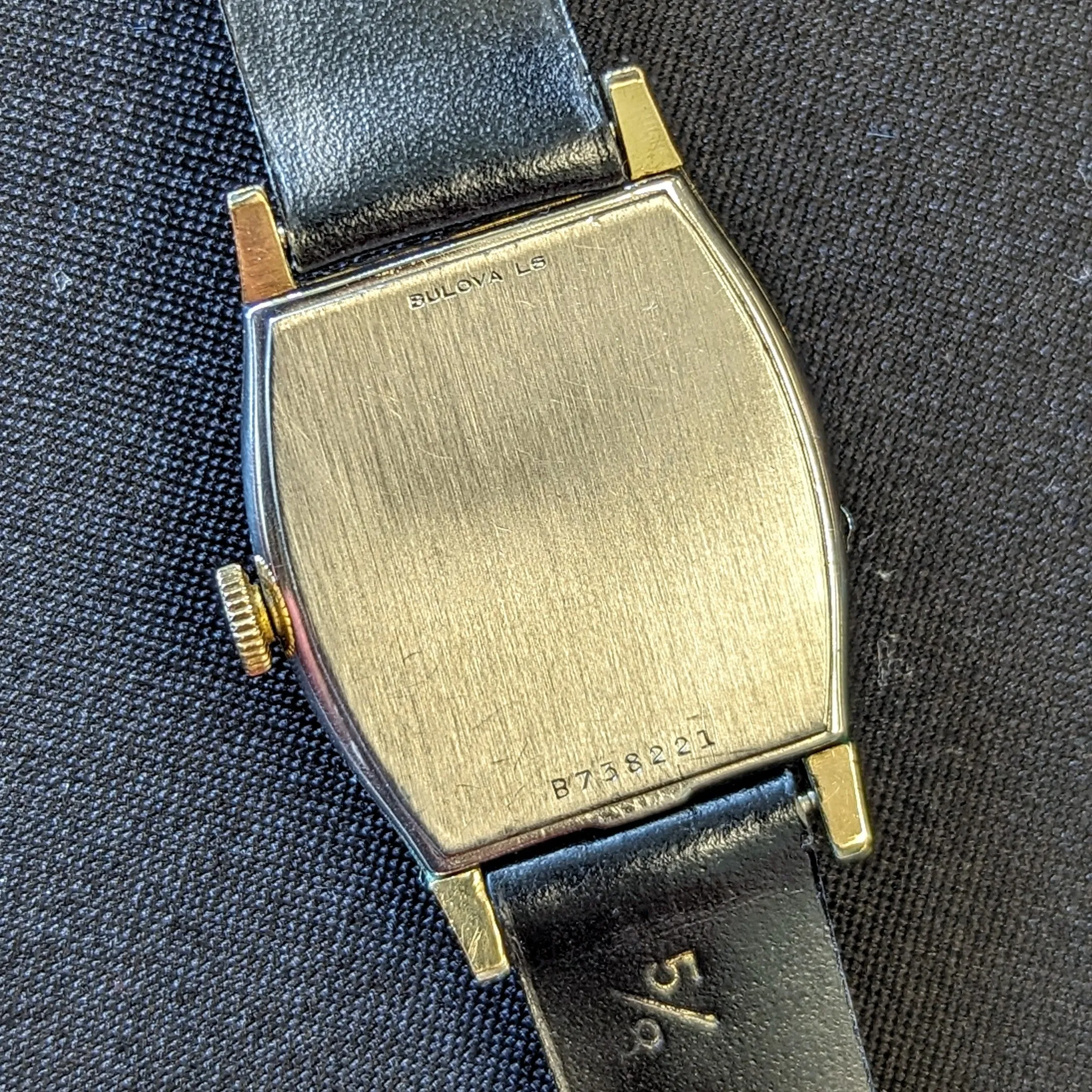 1956 BULOVA Gedney Watch 17 Jewels Cal. 11AC Fancy Tonneau Case Swiss Wristwatch