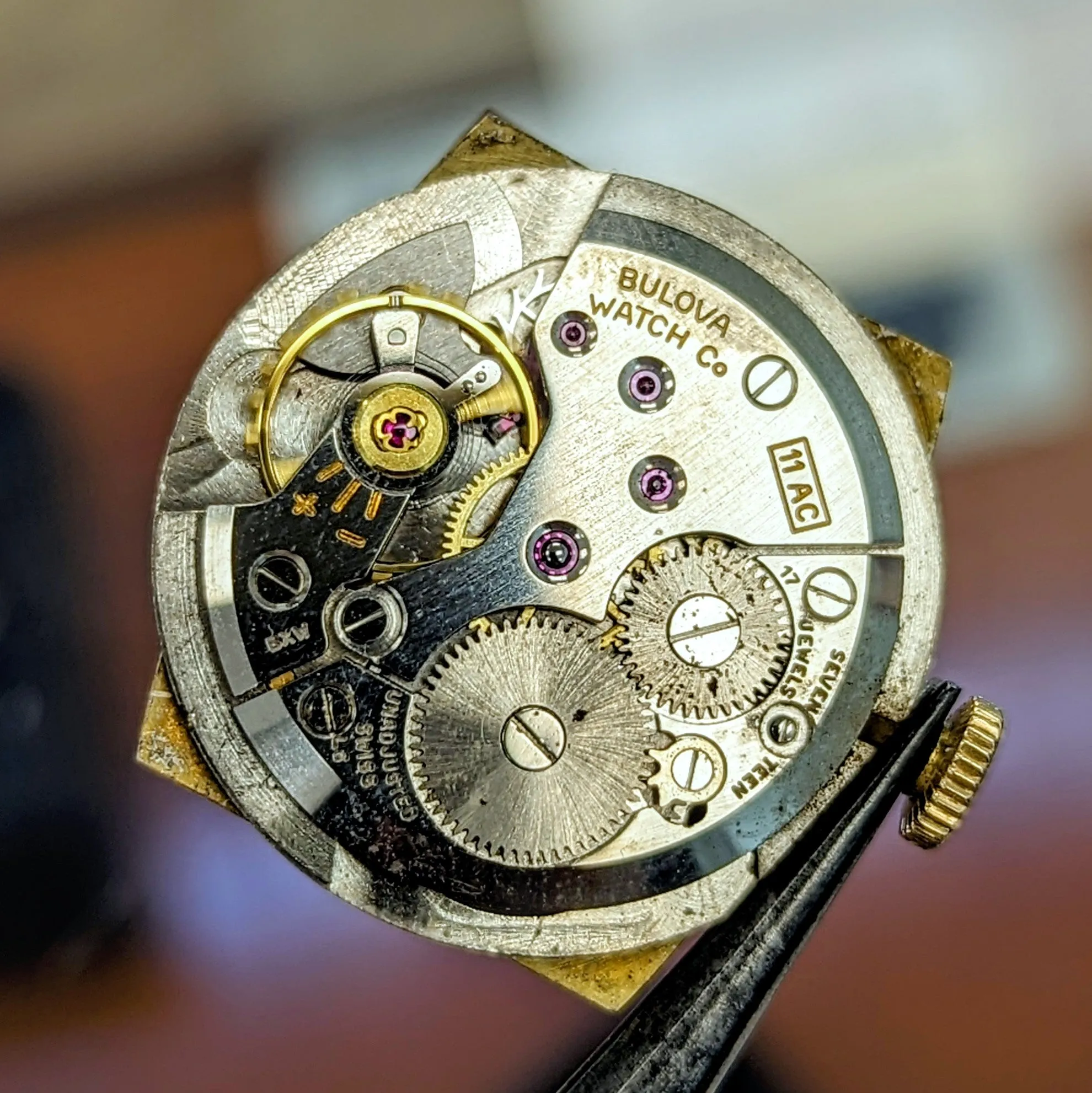 1956 BULOVA Gedney Watch 17 Jewels Cal. 11AC Fancy Tonneau Case Swiss Wristwatch