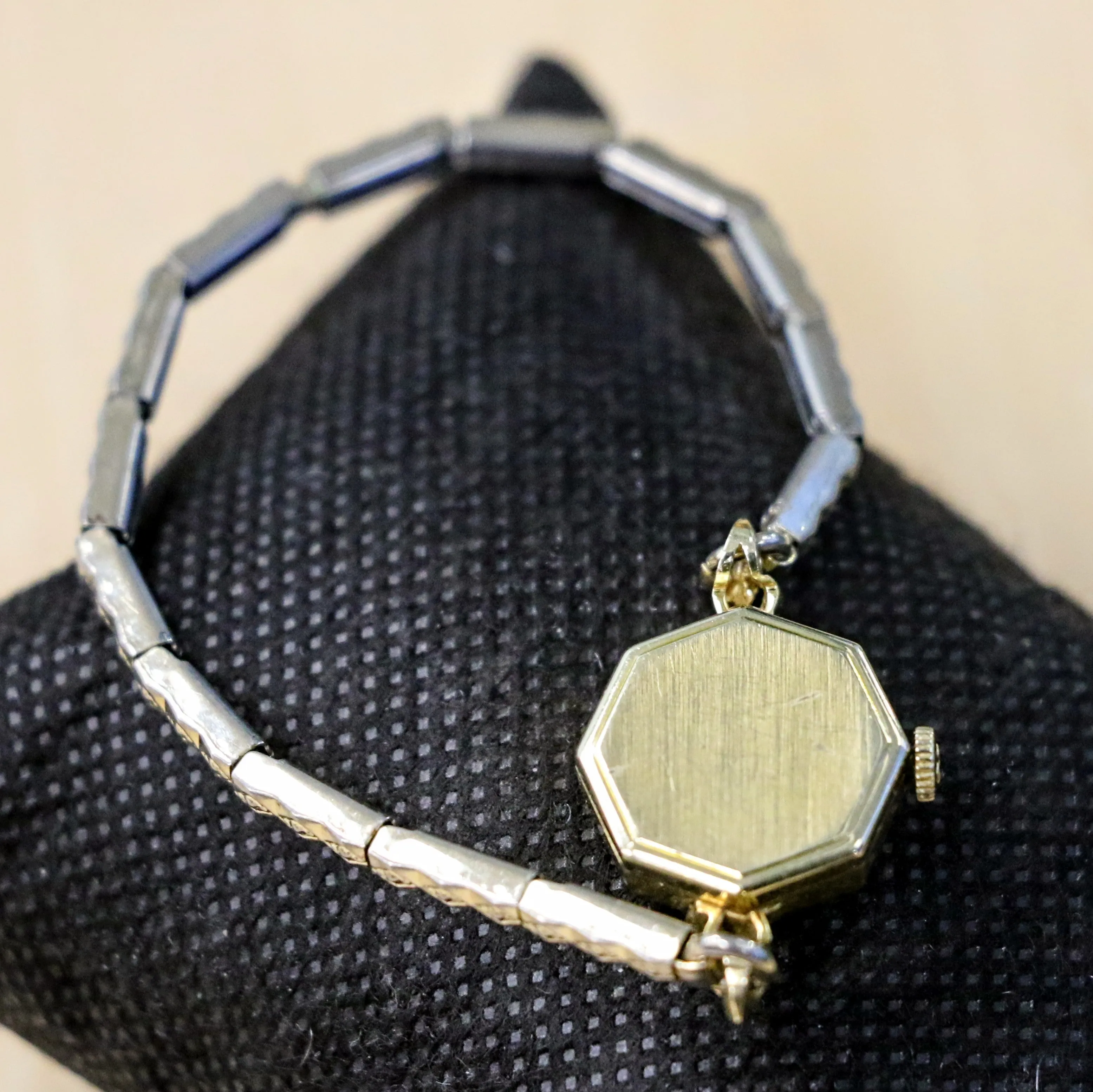 1964 OMEGA Ladies Cocktail Wristwatch 14K Yellow GOLD Cal. 484 Vintage Watch Octagonal Case and Fancy Lugs