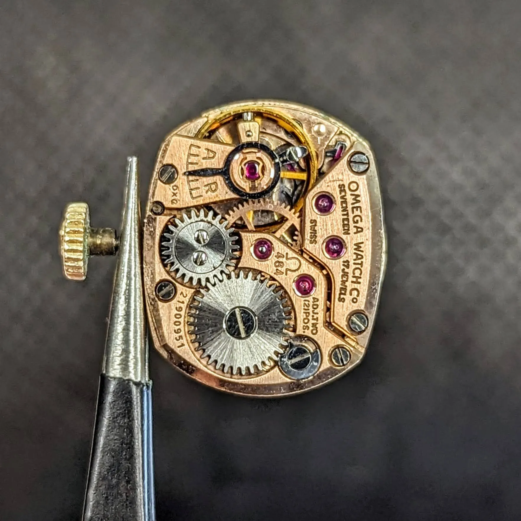 1964 OMEGA Ladies Cocktail Wristwatch 14K Yellow GOLD Cal. 484 Vintage Watch Octagonal Case and Fancy Lugs