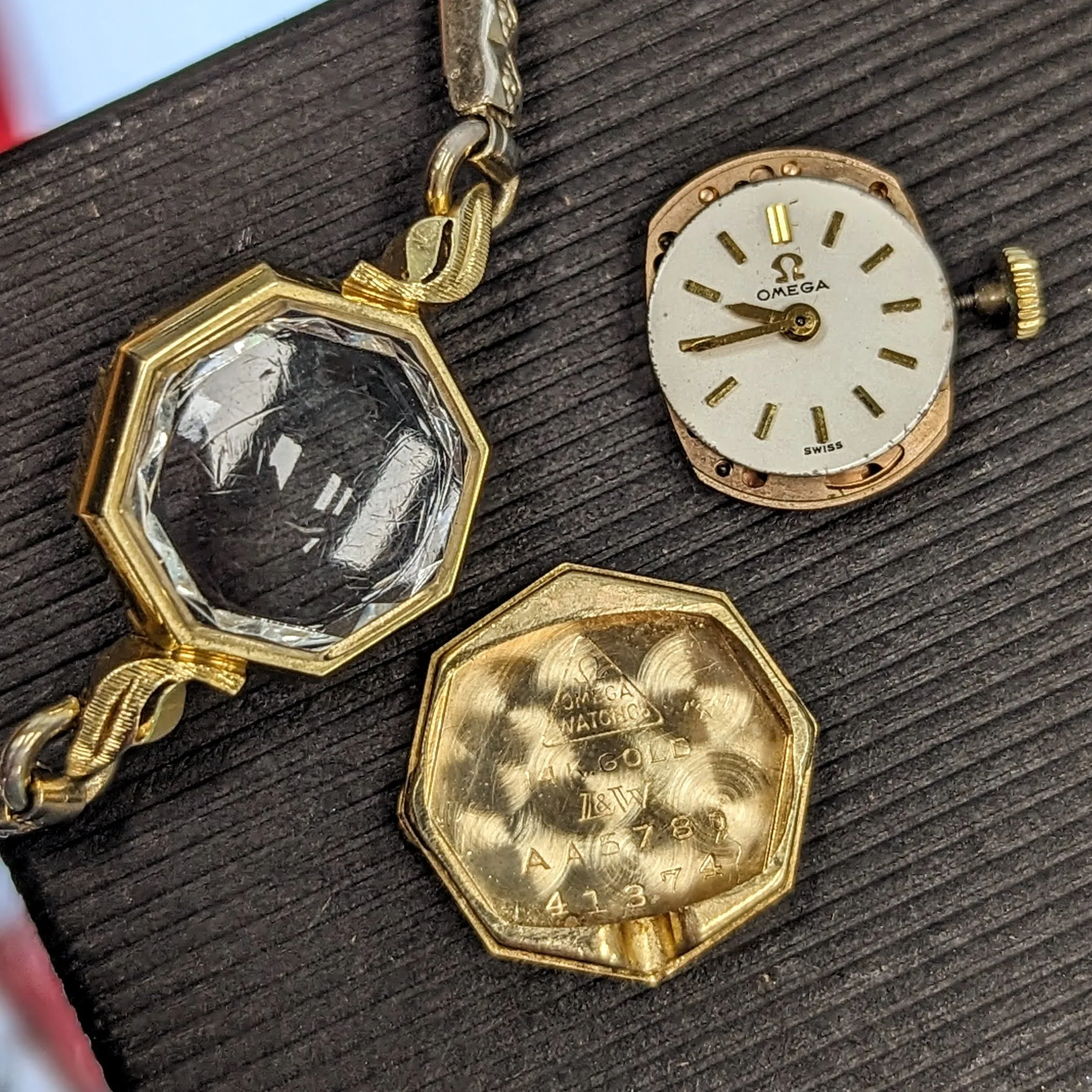 1964 OMEGA Ladies Cocktail Wristwatch 14K Yellow GOLD Cal. 484 Vintage Watch Octagonal Case and Fancy Lugs