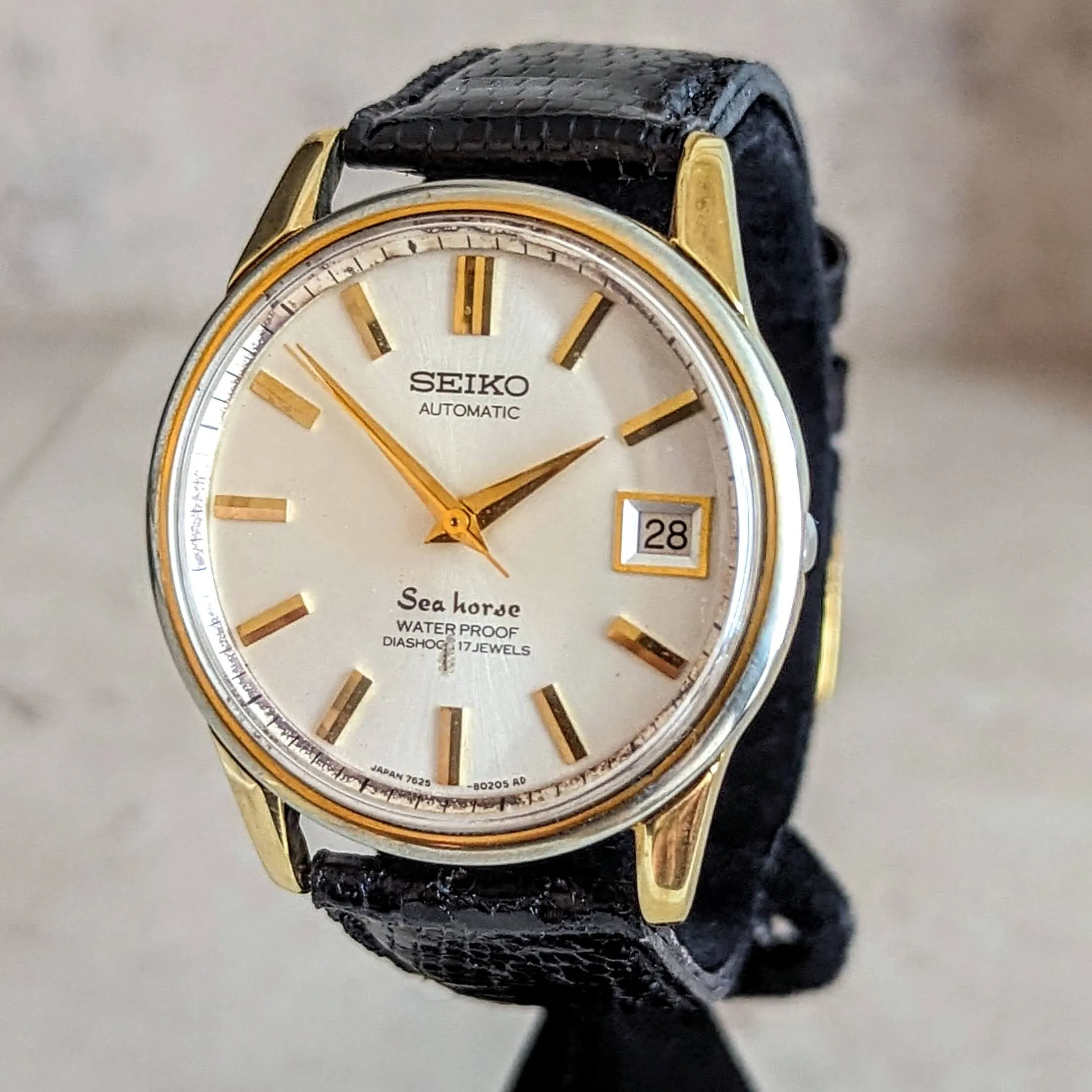 1967 SEIKO Sea Horse Automatic Watch 17 Jewels 7625-8021 Date Indicator Wristwatch