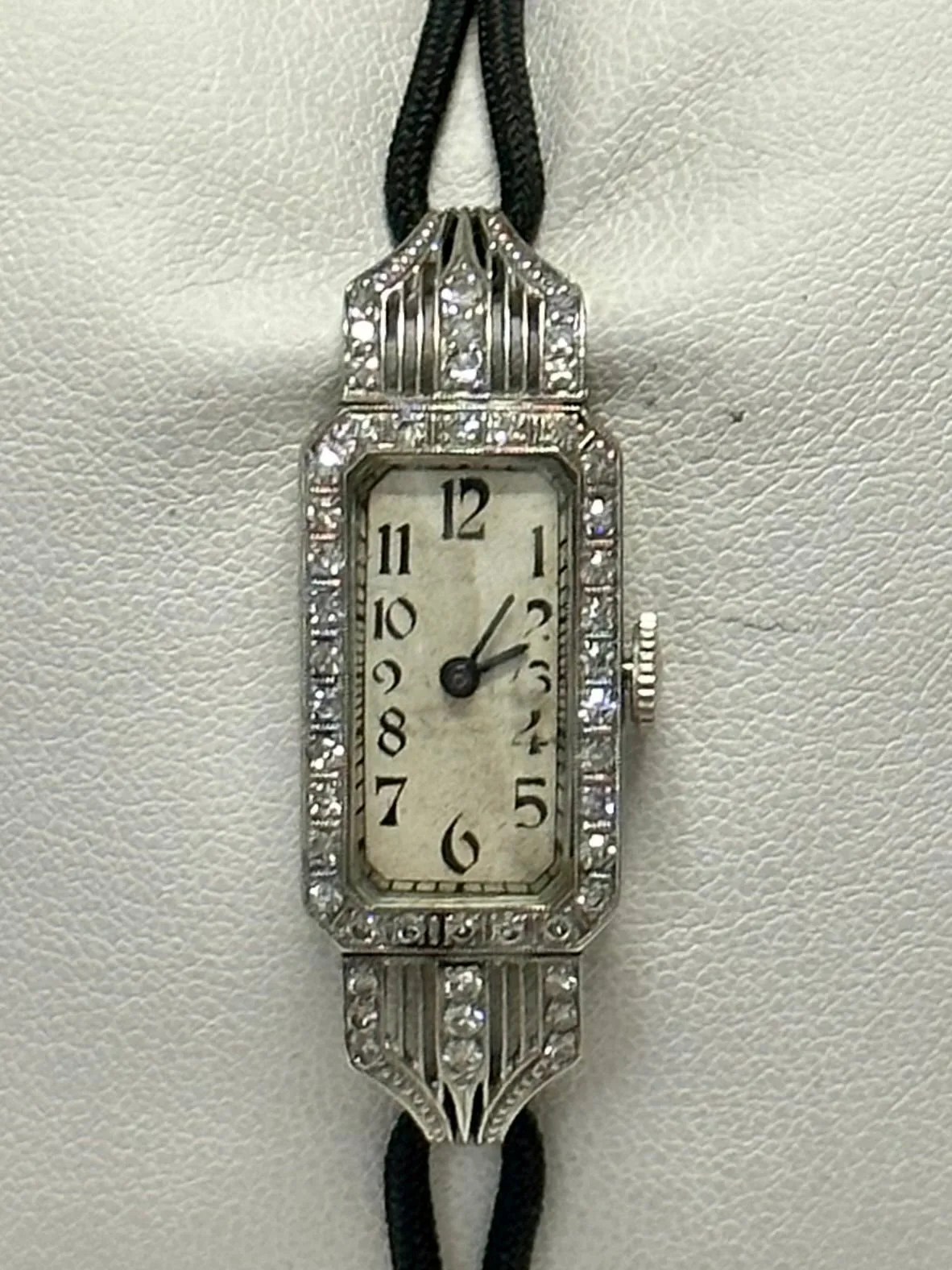 ACCURA WATCH Ladies Vintage 1920's w/ 48 Diamonds Mechanical - $20K APR w/ COA!!