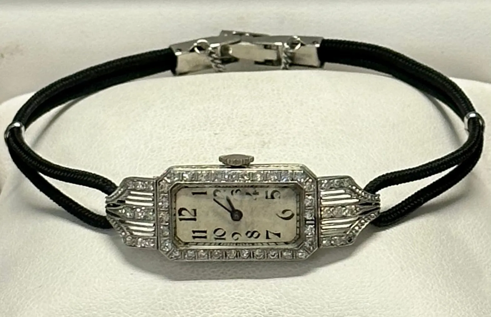 ACCURA WATCH Ladies Vintage 1920's w/ 48 Diamonds Mechanical - $20K APR w/ COA!!