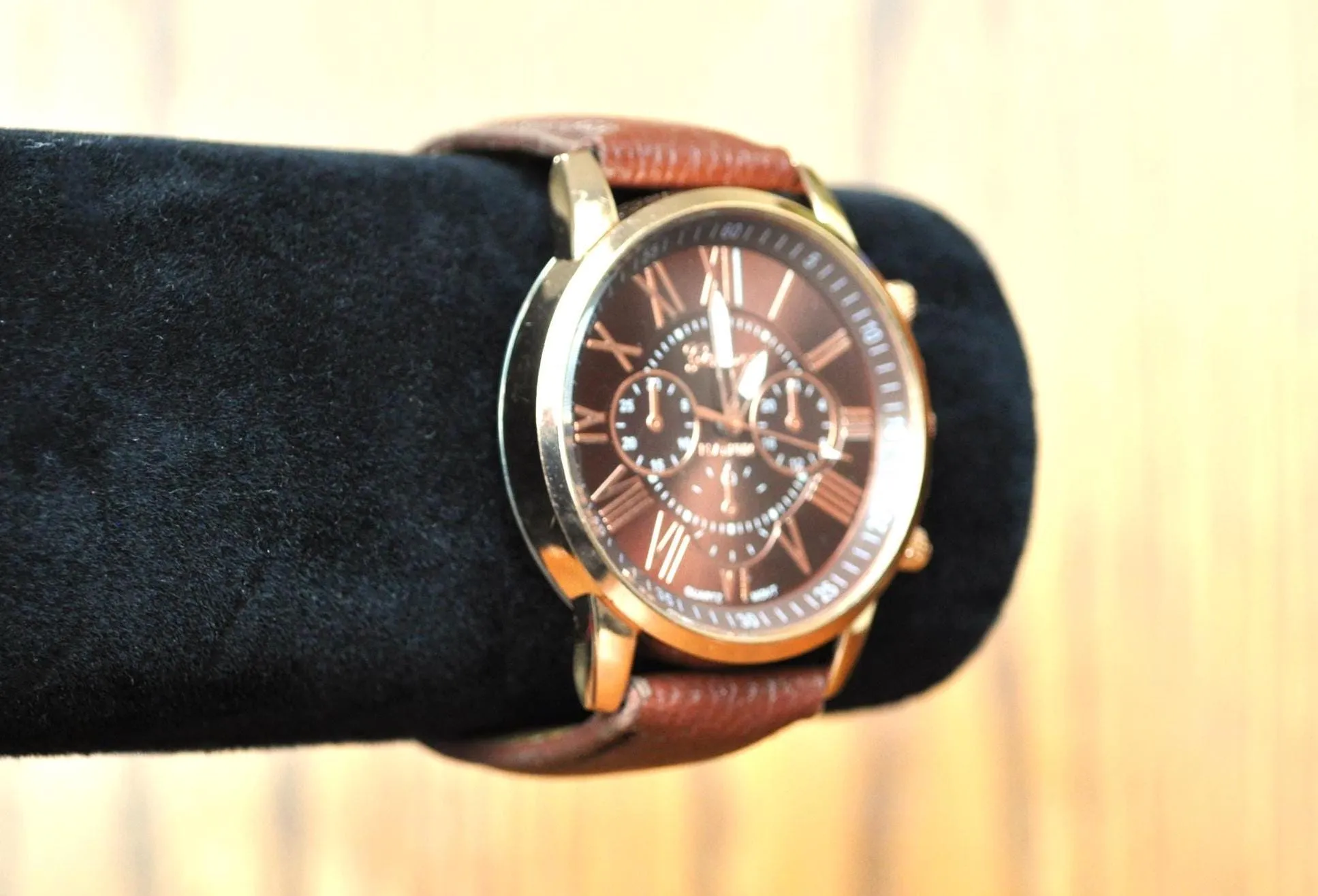 Antique Geneva Platinum Leather Watch  - Vintage Platinum Geneva Wrist Watch - Does Not Work!