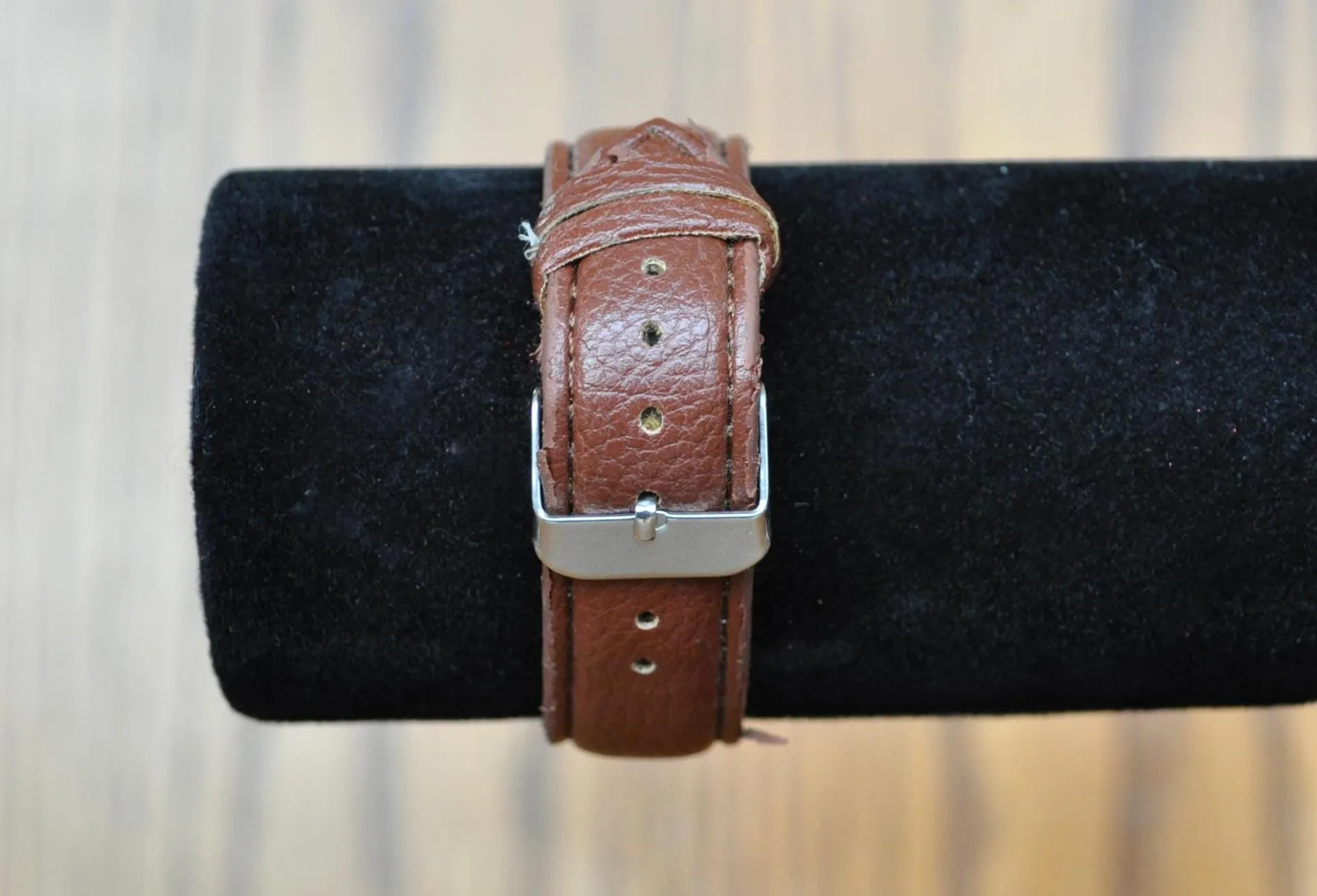 Antique Geneva Platinum Leather Watch  - Vintage Platinum Geneva Wrist Watch - Does Not Work!