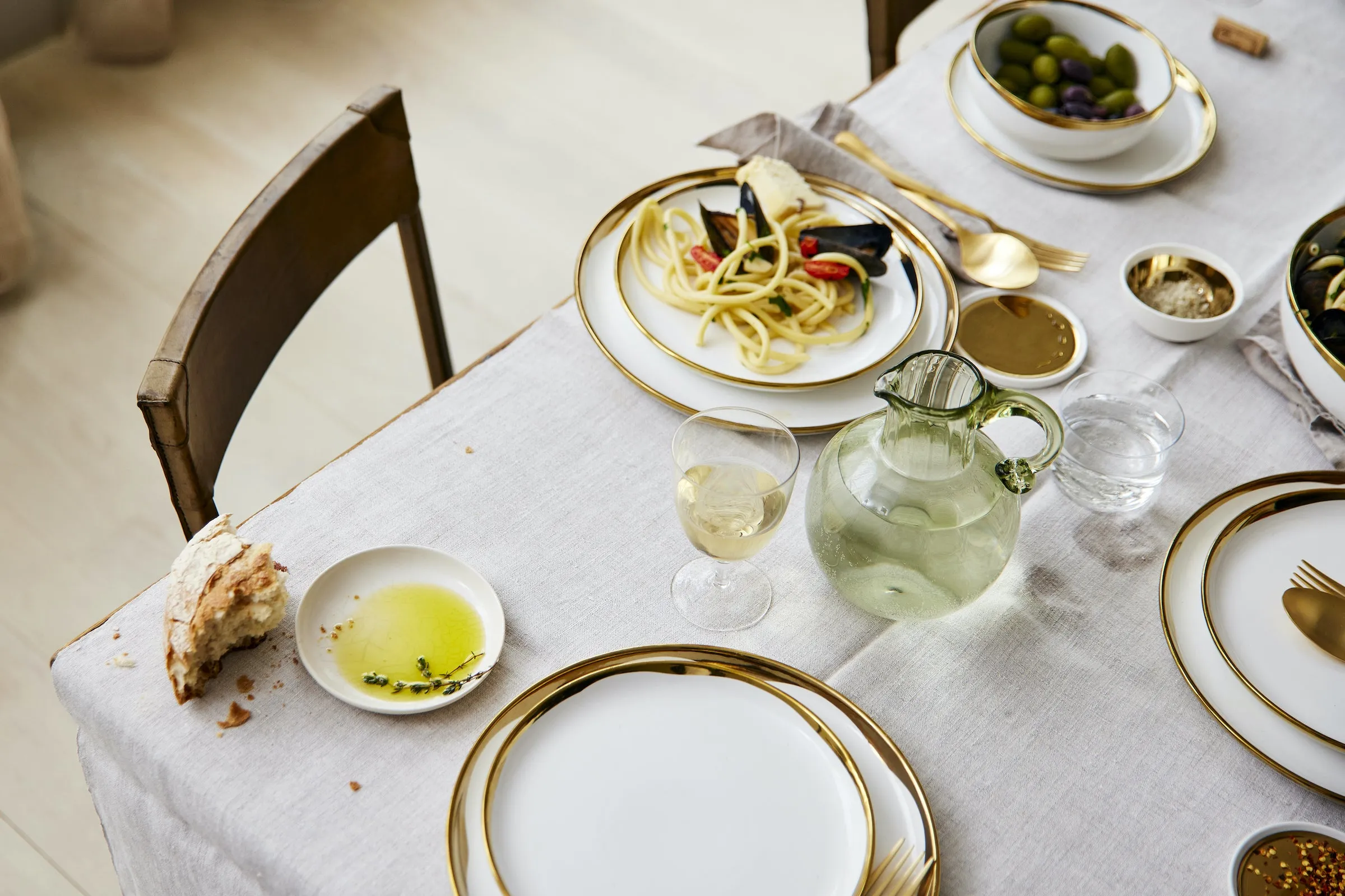 Dauville Platinum Metallic Porcelain Dinner Plate, Set of 4
