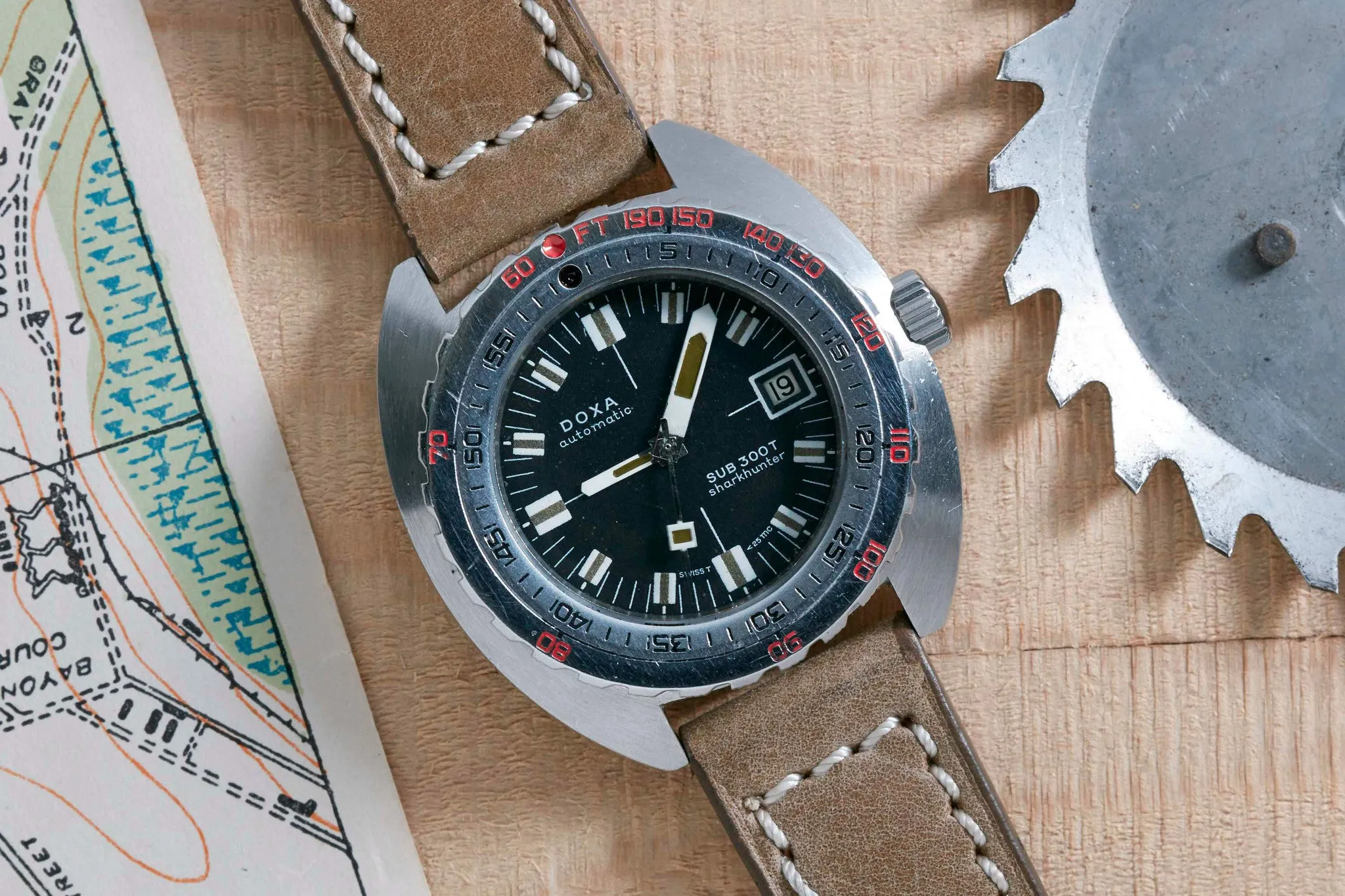 DOXA Sub300T Sharkhunter