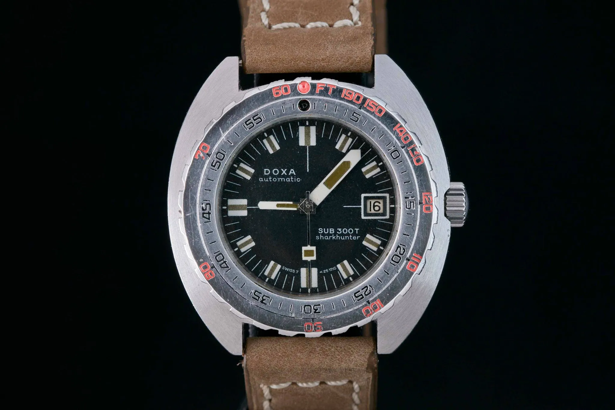 DOXA Sub300T Sharkhunter