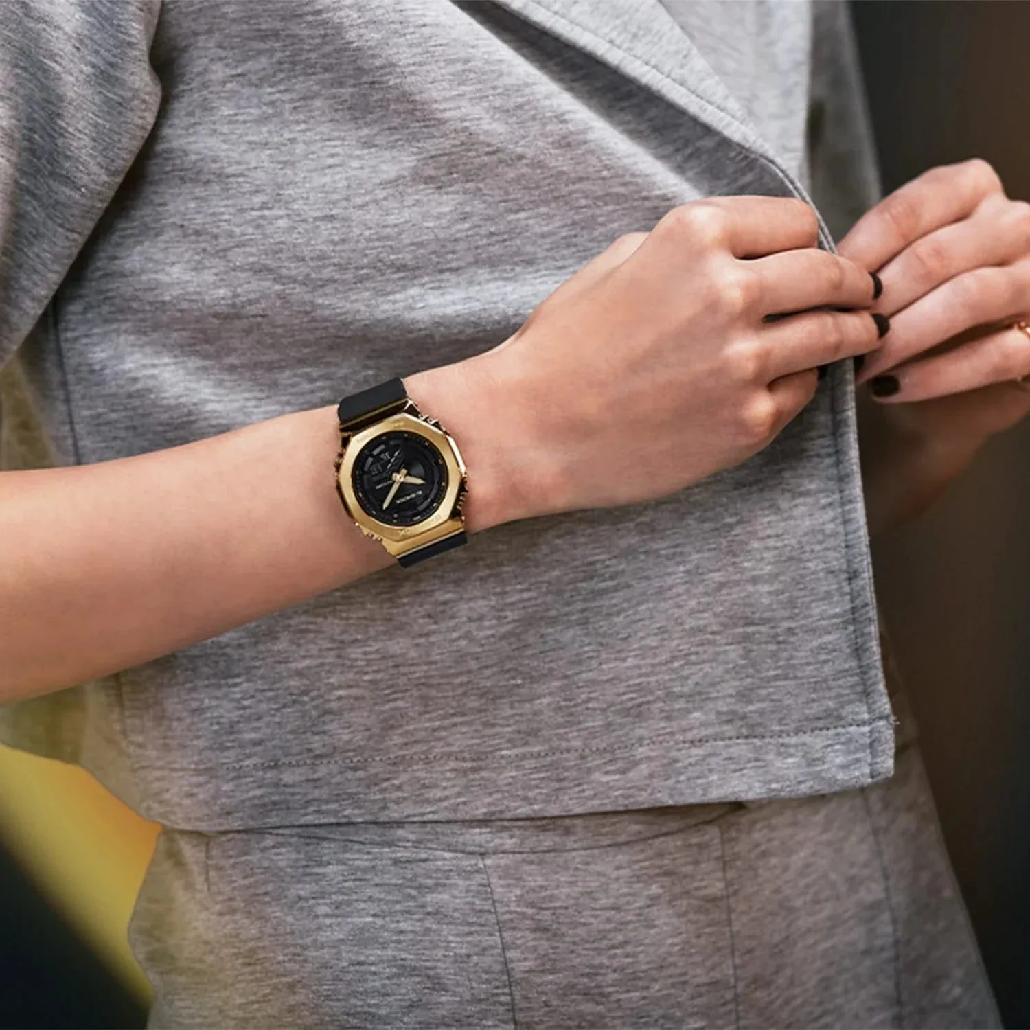 G Shock GMAS Mid-Size Casioak GMS2100GB-1A