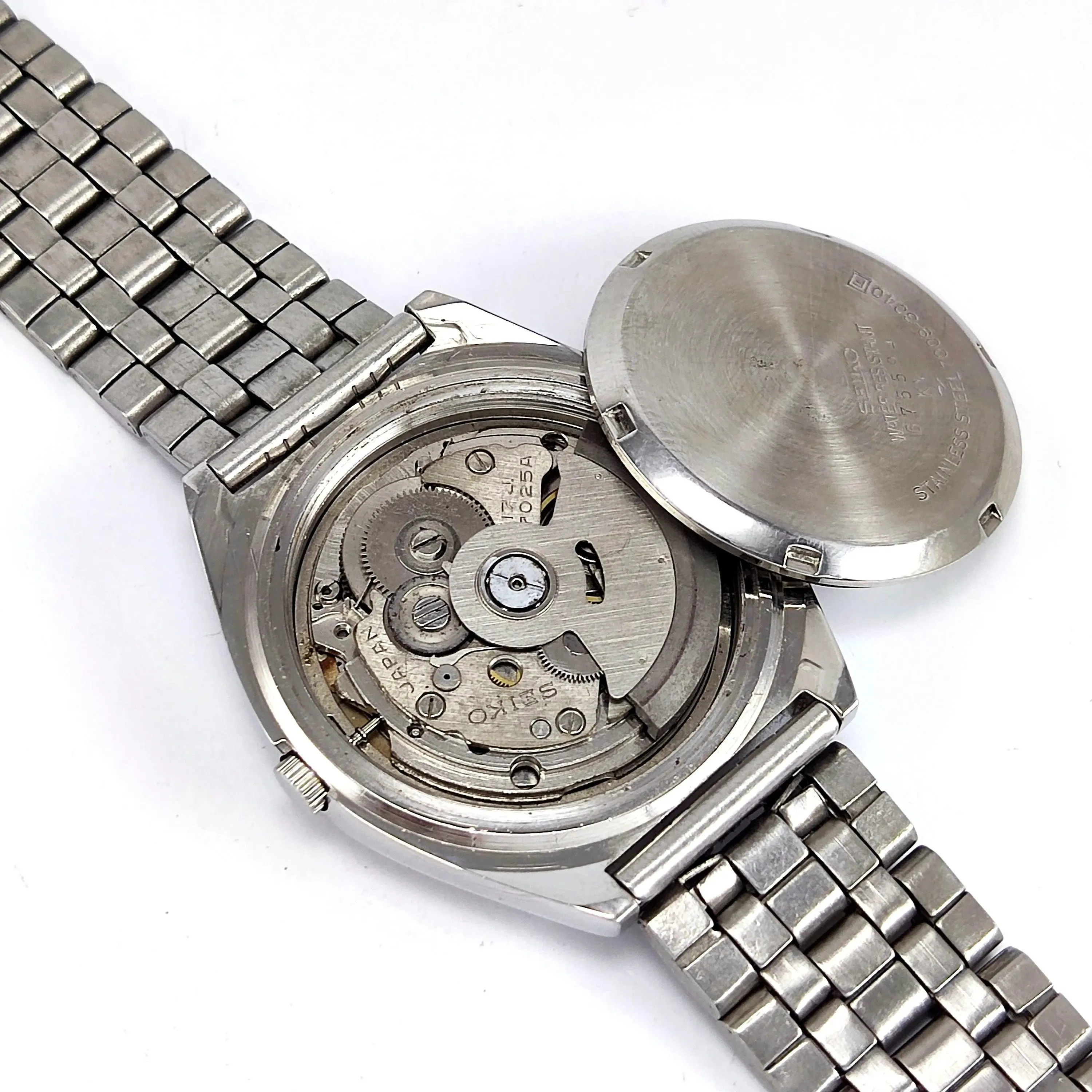 Seiko 5 Automatic-7025A Silver Dial 17 Jewels Day Date Men's Mechanical Watch