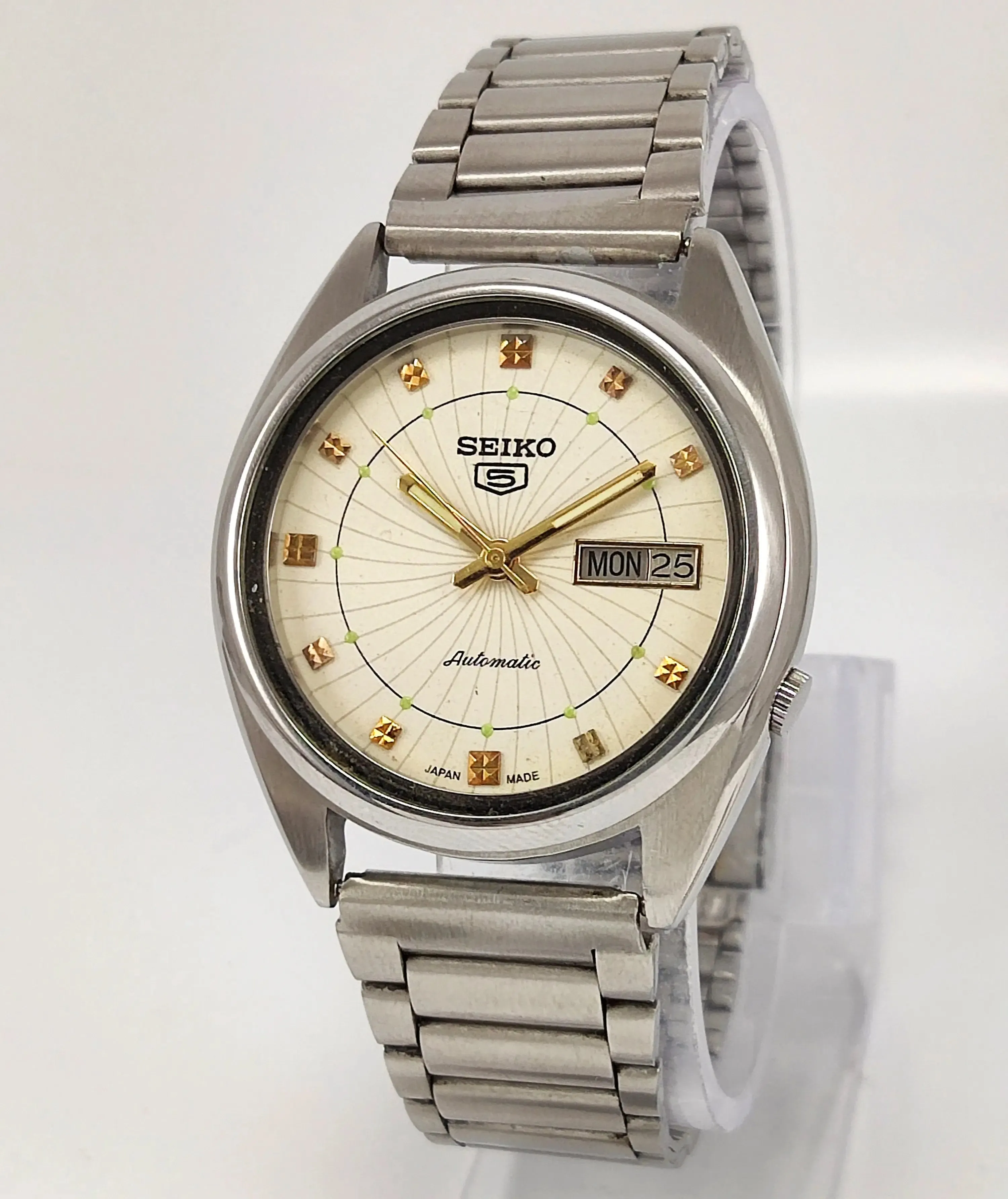 Seiko 5 Automatic Cream Dial 17 Jewels 7005A Men's Watch