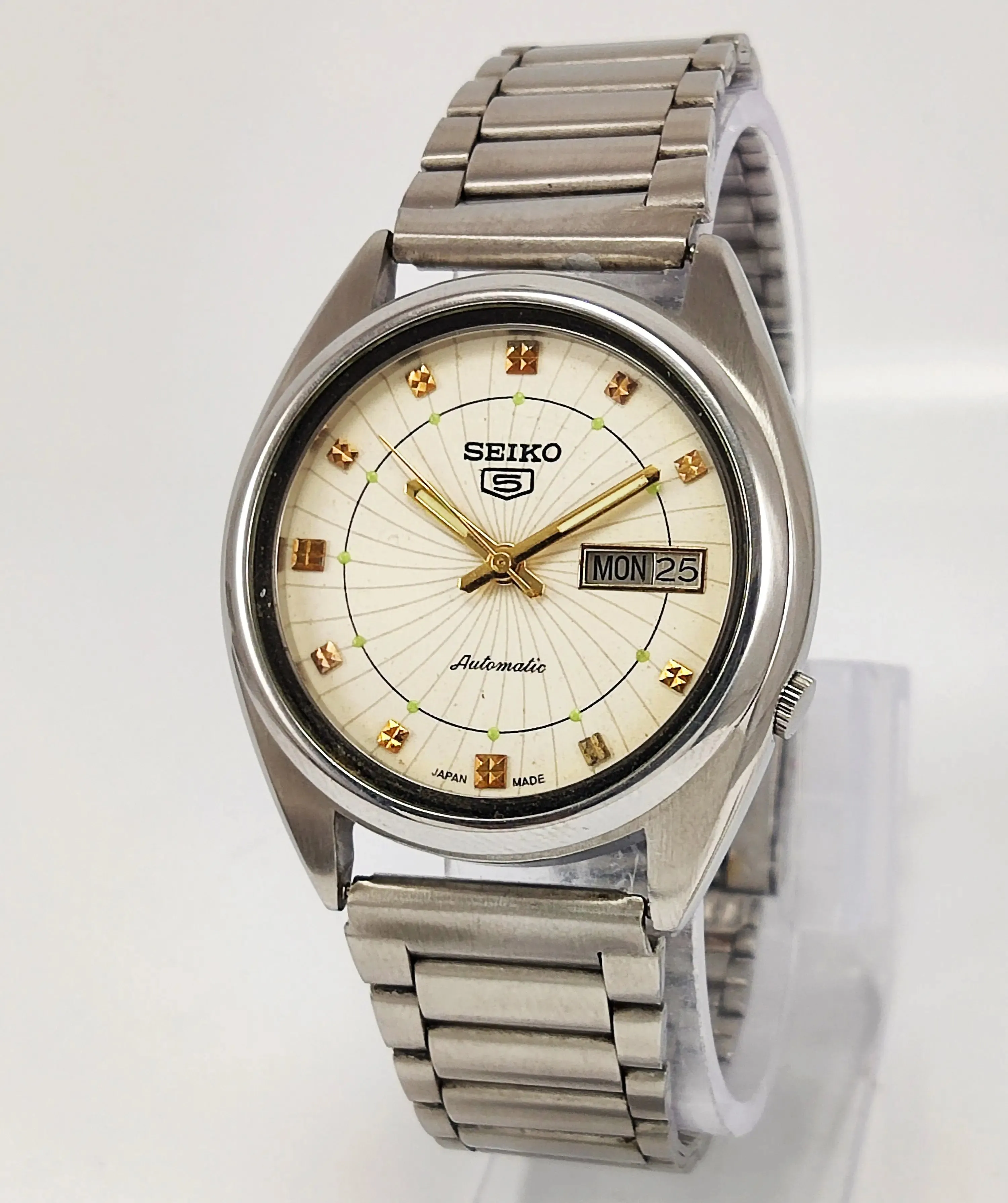 Seiko 5 Automatic Cream Dial 17 Jewels 7005A Men's Watch