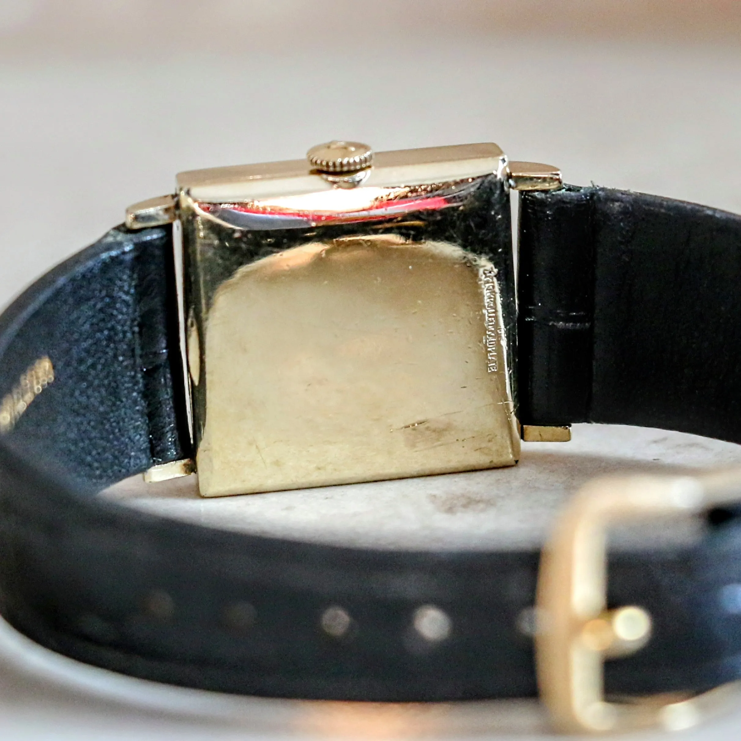 WITTNAUER Geneva Wristwatch Cal. 9E1 17 Jewels Swiss Made Watch